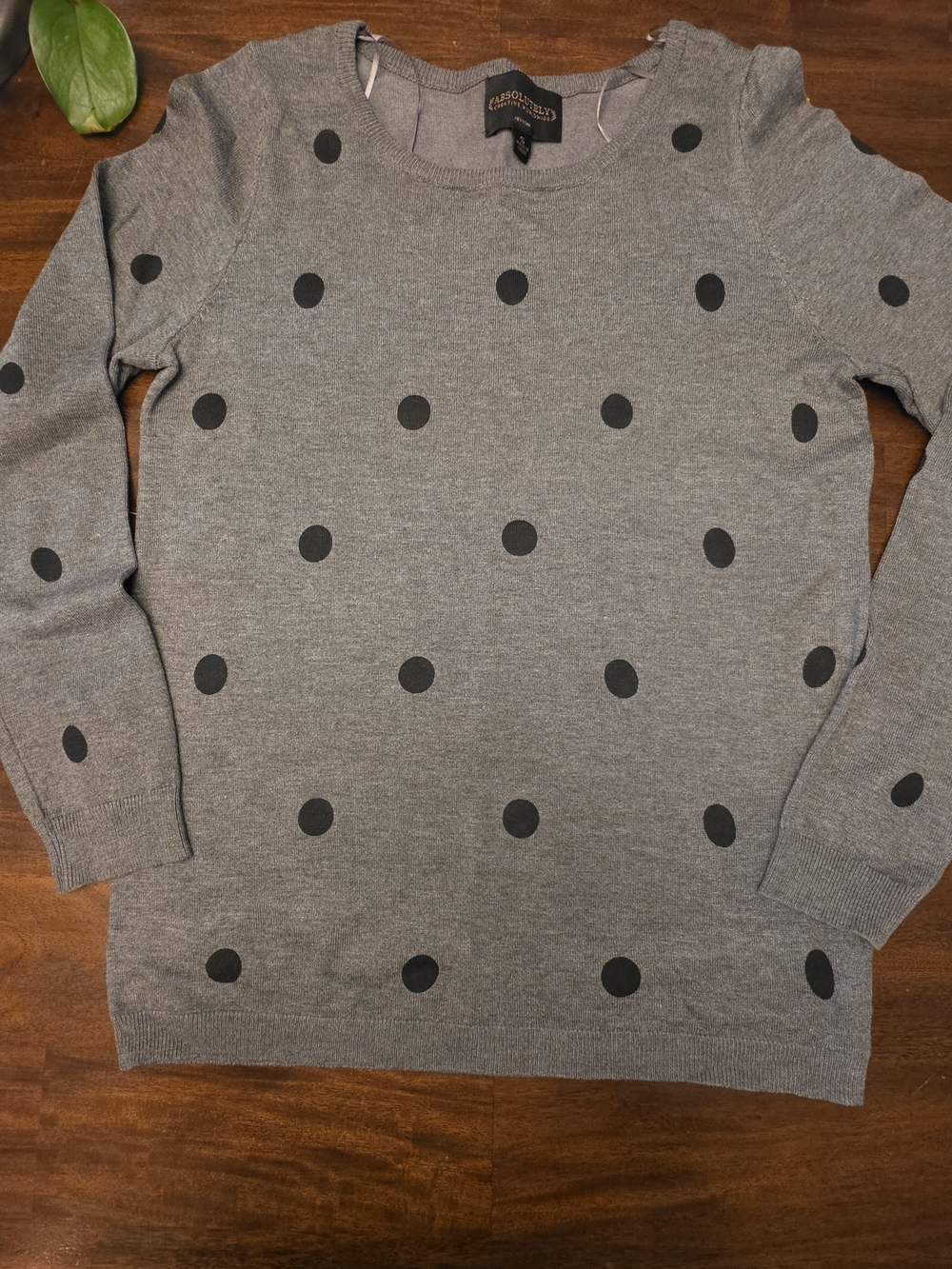 Absolutely Creative Worldwide Gray & Black Polka Dot Crewneck Sweater - Size S